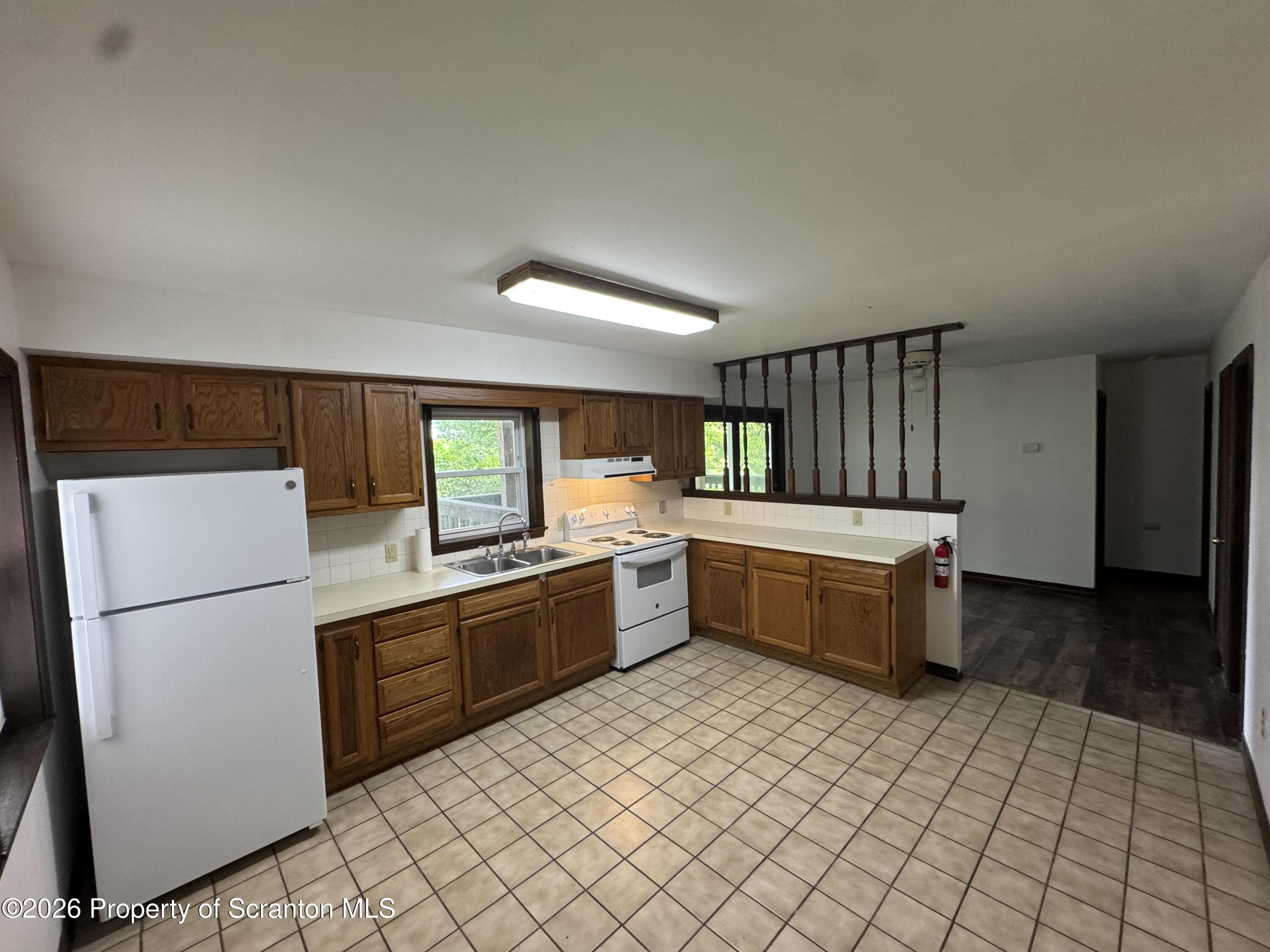 23 East Mountain Road, Unit B Scranton, PA 18505 - Photo 6 of 19 IMG_7587
