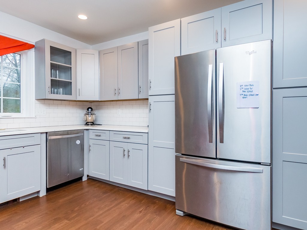 302 Andover Road Billerica, MA 01821 - Photo 5 of 29