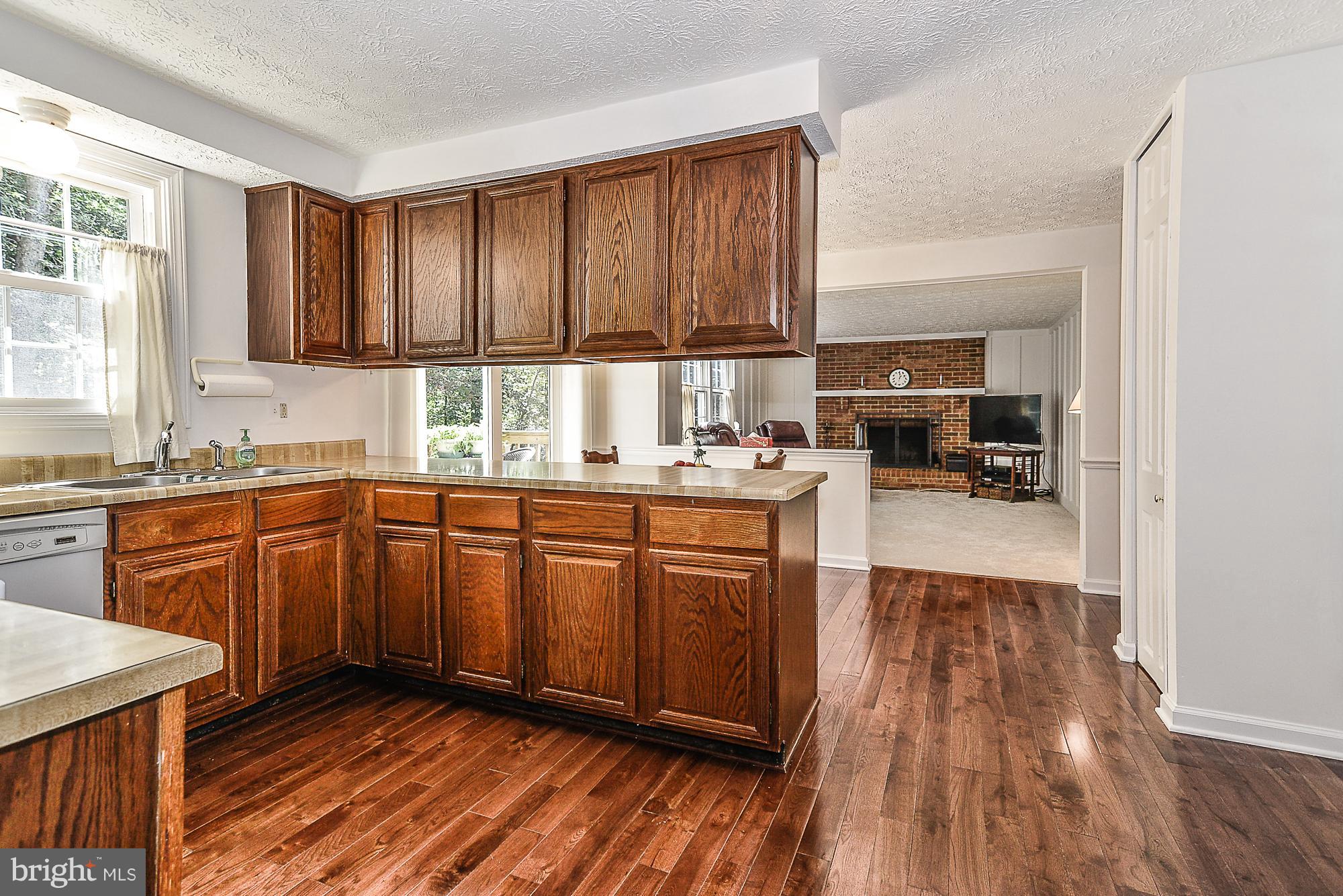 8457 Rushing Creek Court Springfield, VA 22153 - Photo 11 of 28 Large kitchen