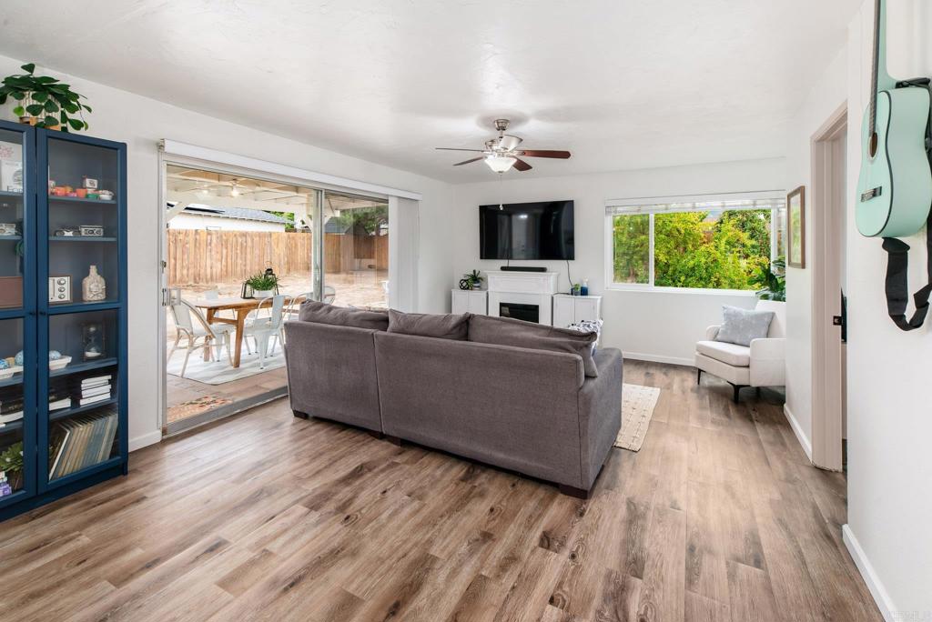 13425 Standish Drive Poway, CA 92064 - Photo 14 of 34