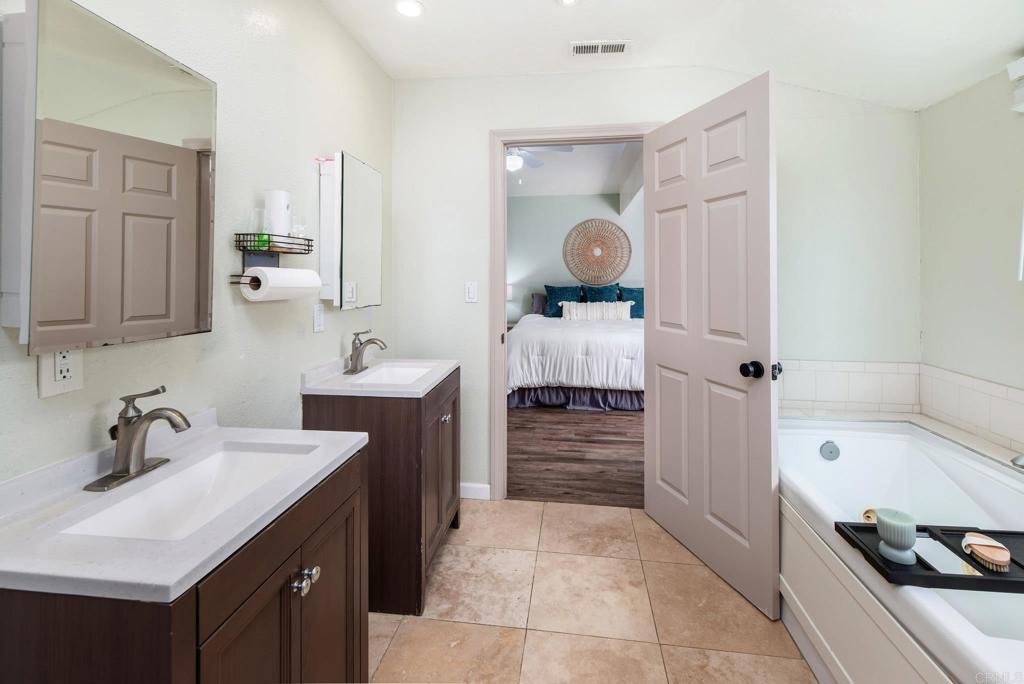 13425 Standish Drive Poway, CA 92064 - Photo 20 of 34