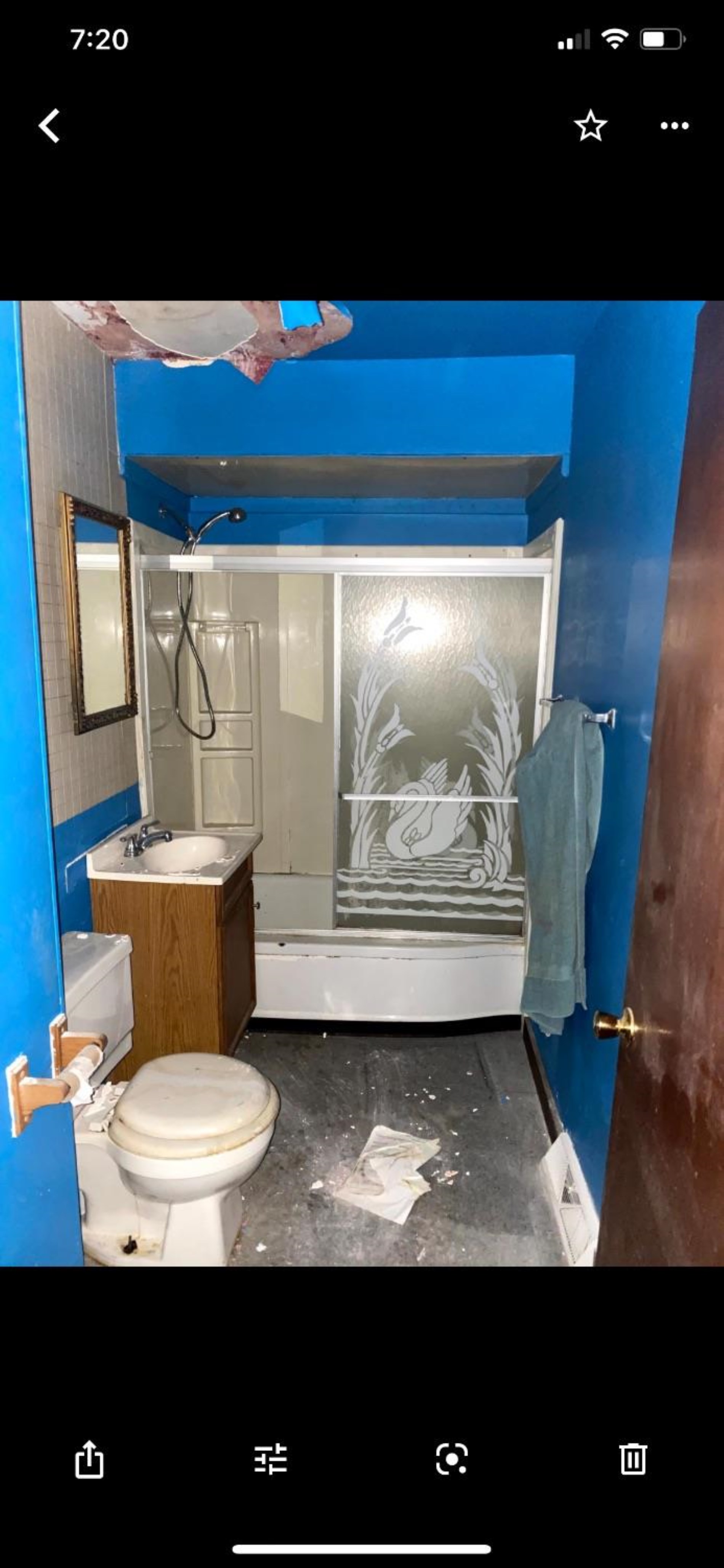433 Liverpool Road New Chicago, IN 46405 - Photo 5 of 9 a bathroom with a toilet and a sink