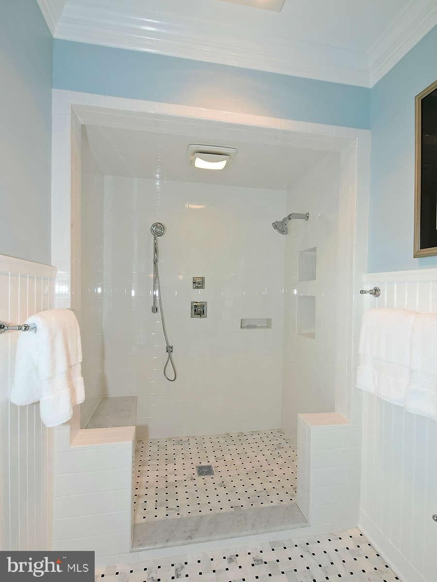 268 Providence Road Annapolis, MD 21409 - Photo 17 of 30 a bathroom with a shower