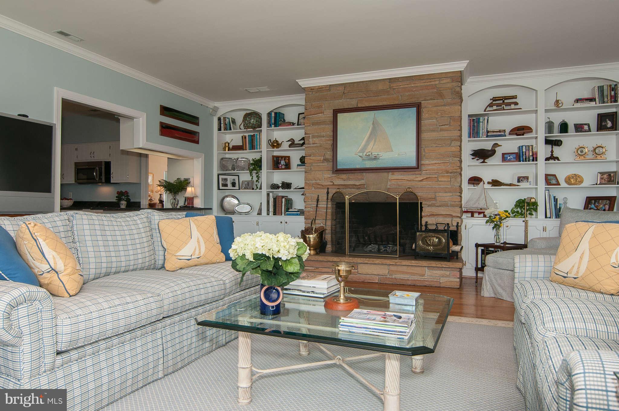 268 Providence Road Annapolis, MD 21409 - Photo 7 of 30 a living room with furniture and a fireplace