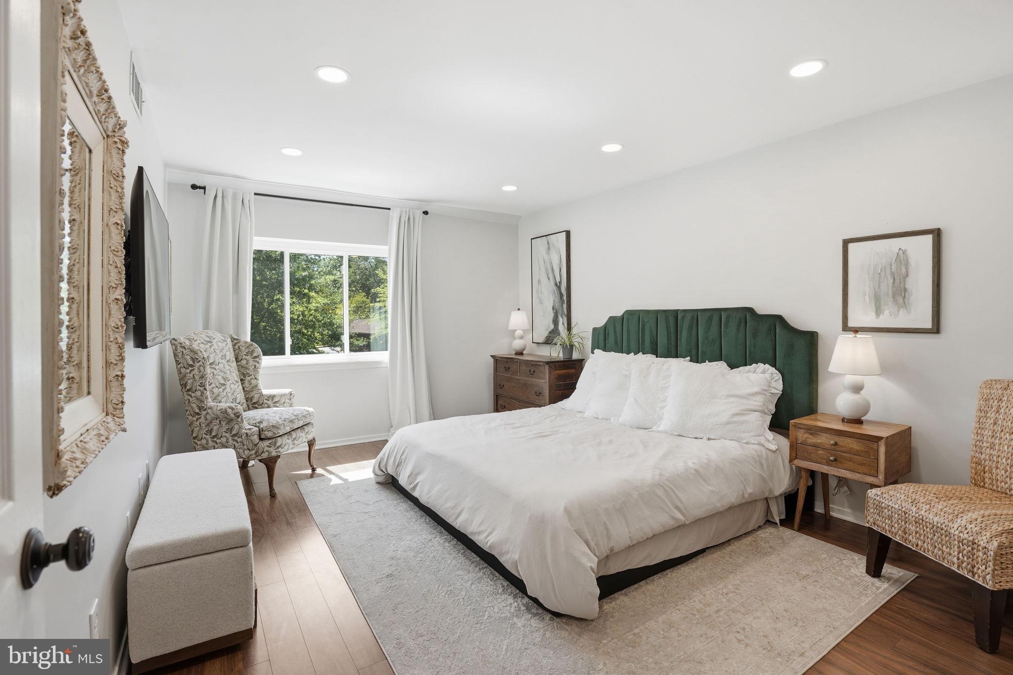 1663 Parkcrest Circle, Unit 5B/300 Reston, VA 20190 - Photo 12 of 21 Gallery Image 12