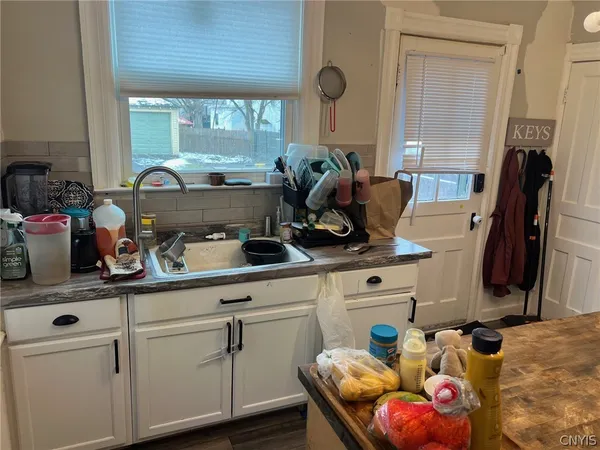 $2,500 | 110 Clinton Place, Utica, NY 13501