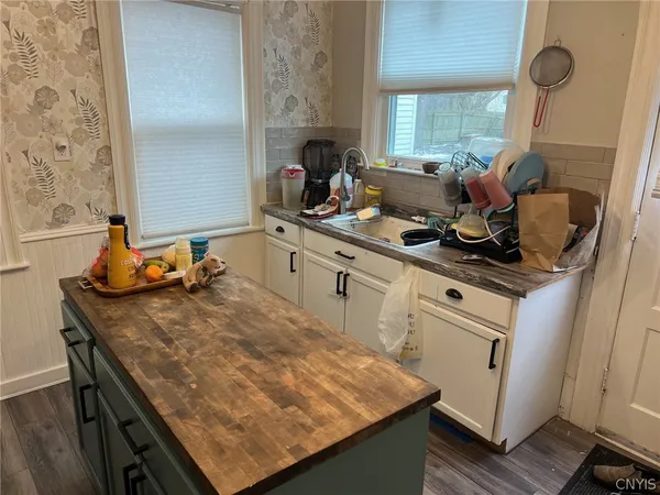 $2,500 | 110 Clinton Place, Utica, NY 13501