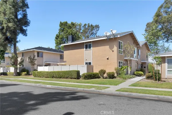 $580,000 | 13451 1/4 Village, Cerritos, CA 90703