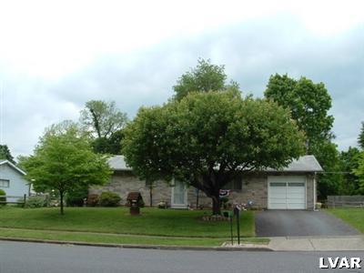 1853 Hampton Road Bethlehem, PA 18020 - Photo 1 of 11 Gallery Image 1