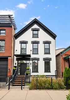 $1,550,000 | 1940 West Superior Street, Chicago, IL 60622