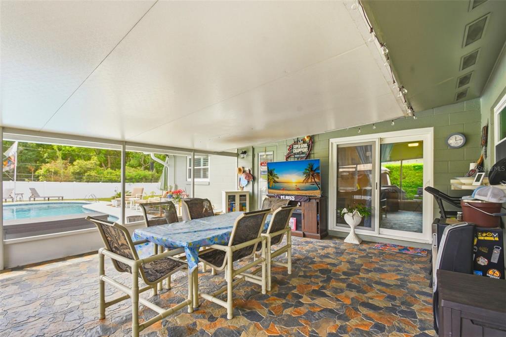 2636 Talbot Road Fern Park, FL 32730 - Photo 33 of 47 a view of a dining room with furniture window and outside view