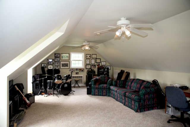 101 Gowen Road Manchester, TN 37355 - Photo 16 of 19 This Extra Space is just another Bonus to this Gorgeous Home!