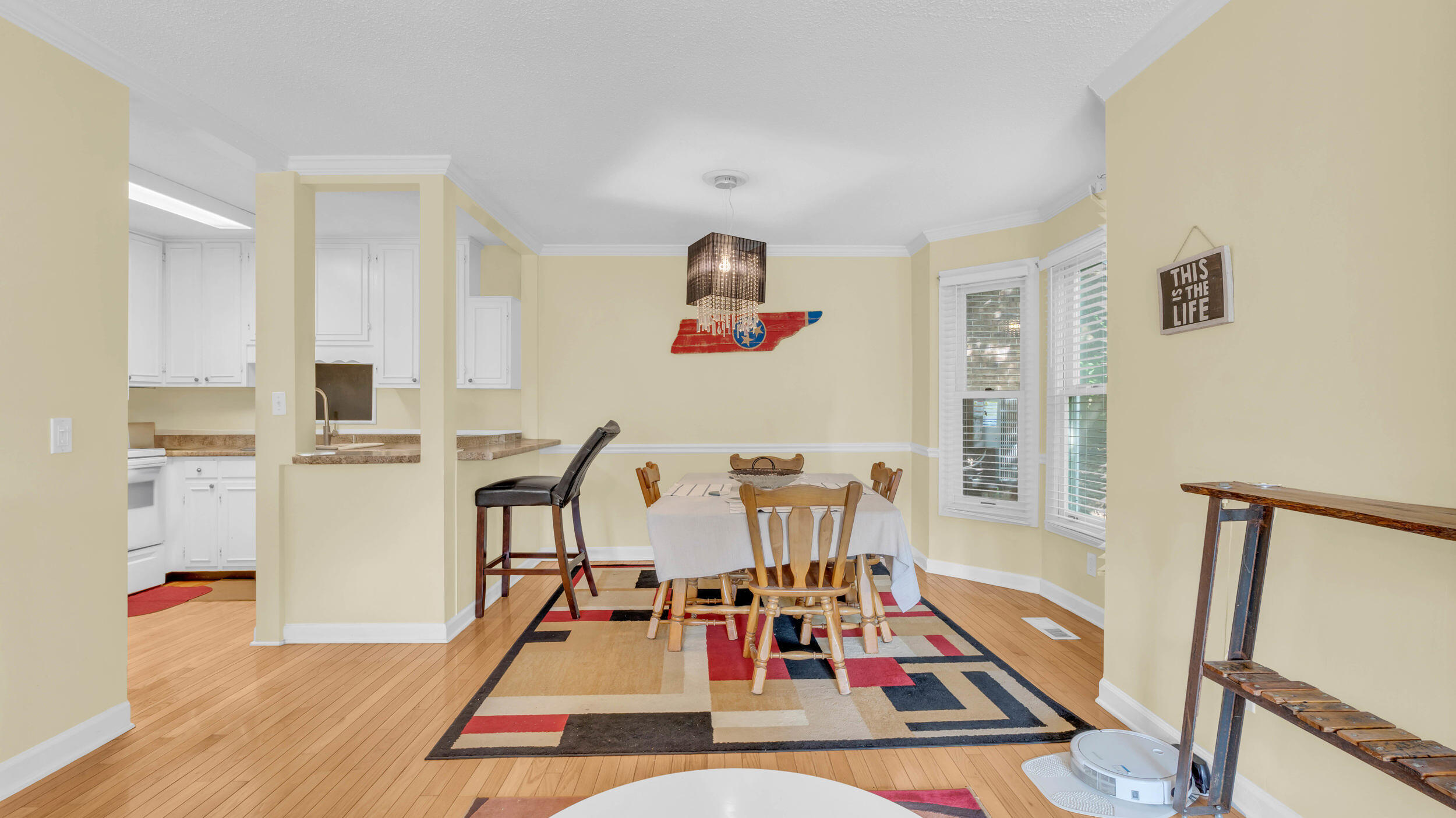 527 Winterview Lane Chattanooga, TN 37409 - Photo 31 of 68 527 Winterview Ln-8