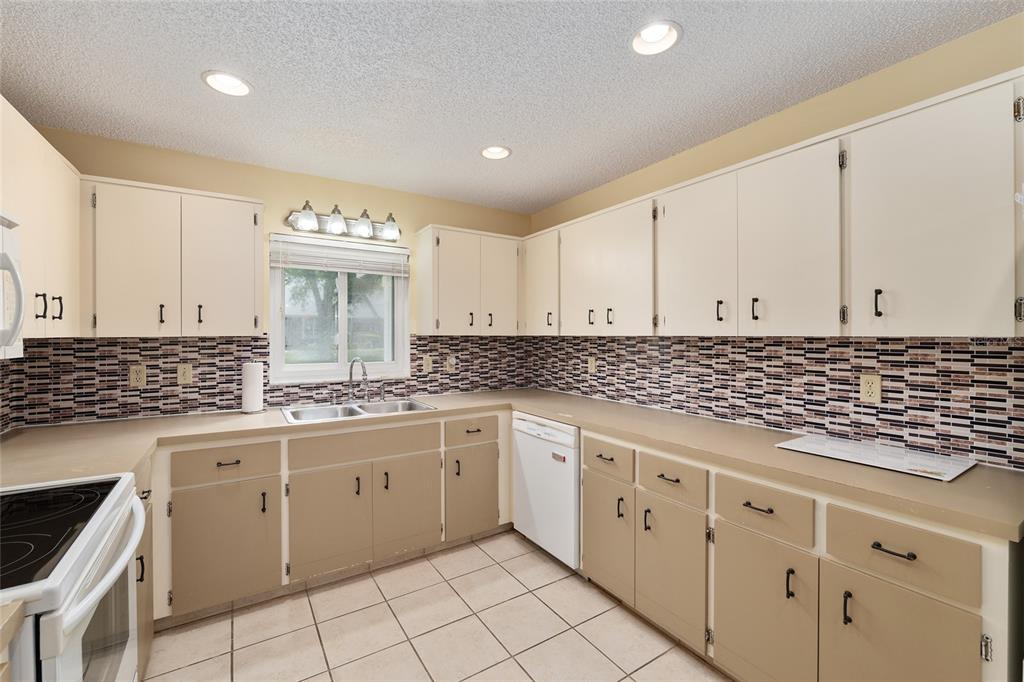 8841 Southwest 91 Street, Unit B Ocala, FL 34481 - Photo 26 of 52