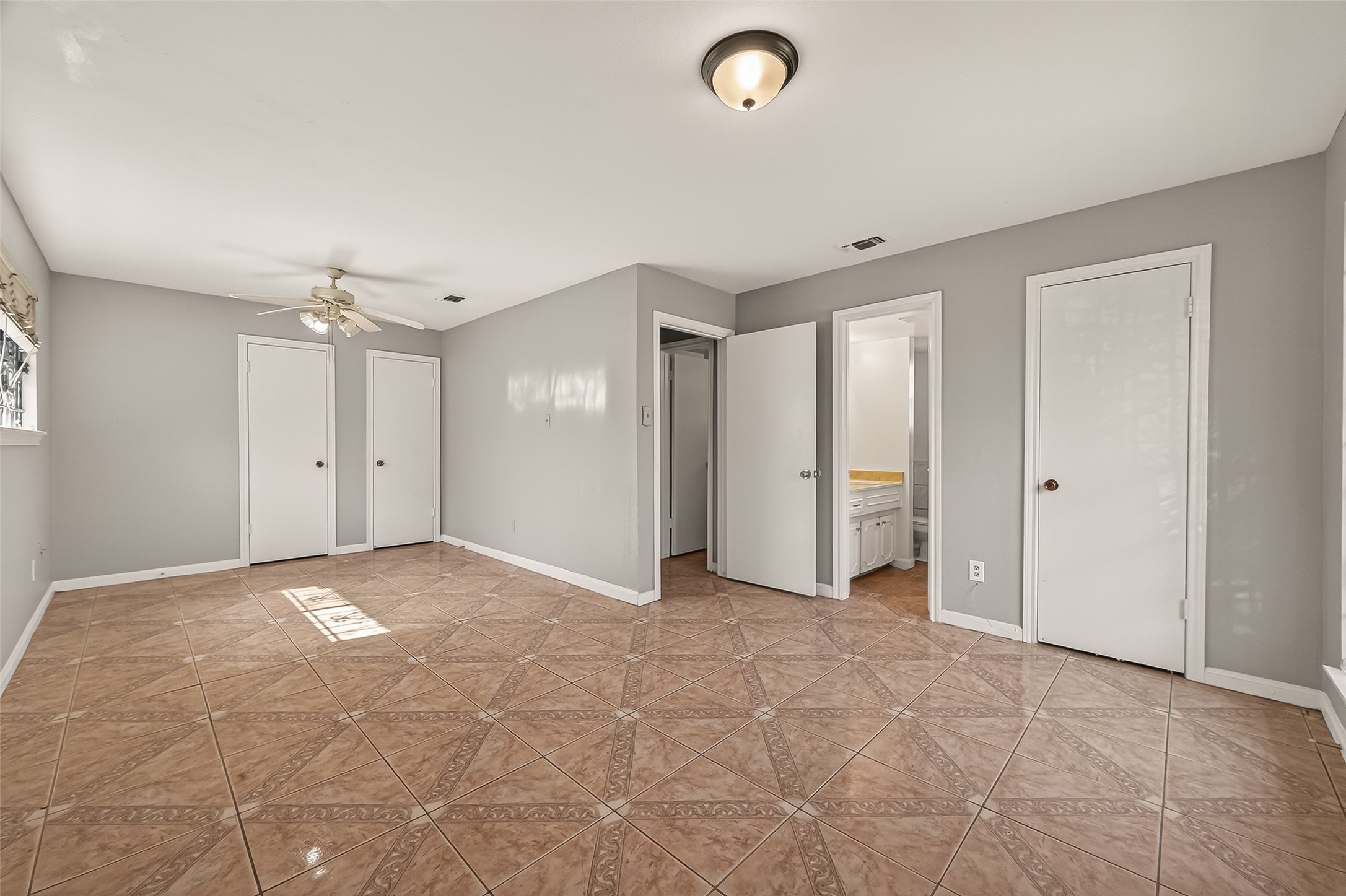 10607 Bainbridge Street Houston, TX 77016 - Photo 23 of 43