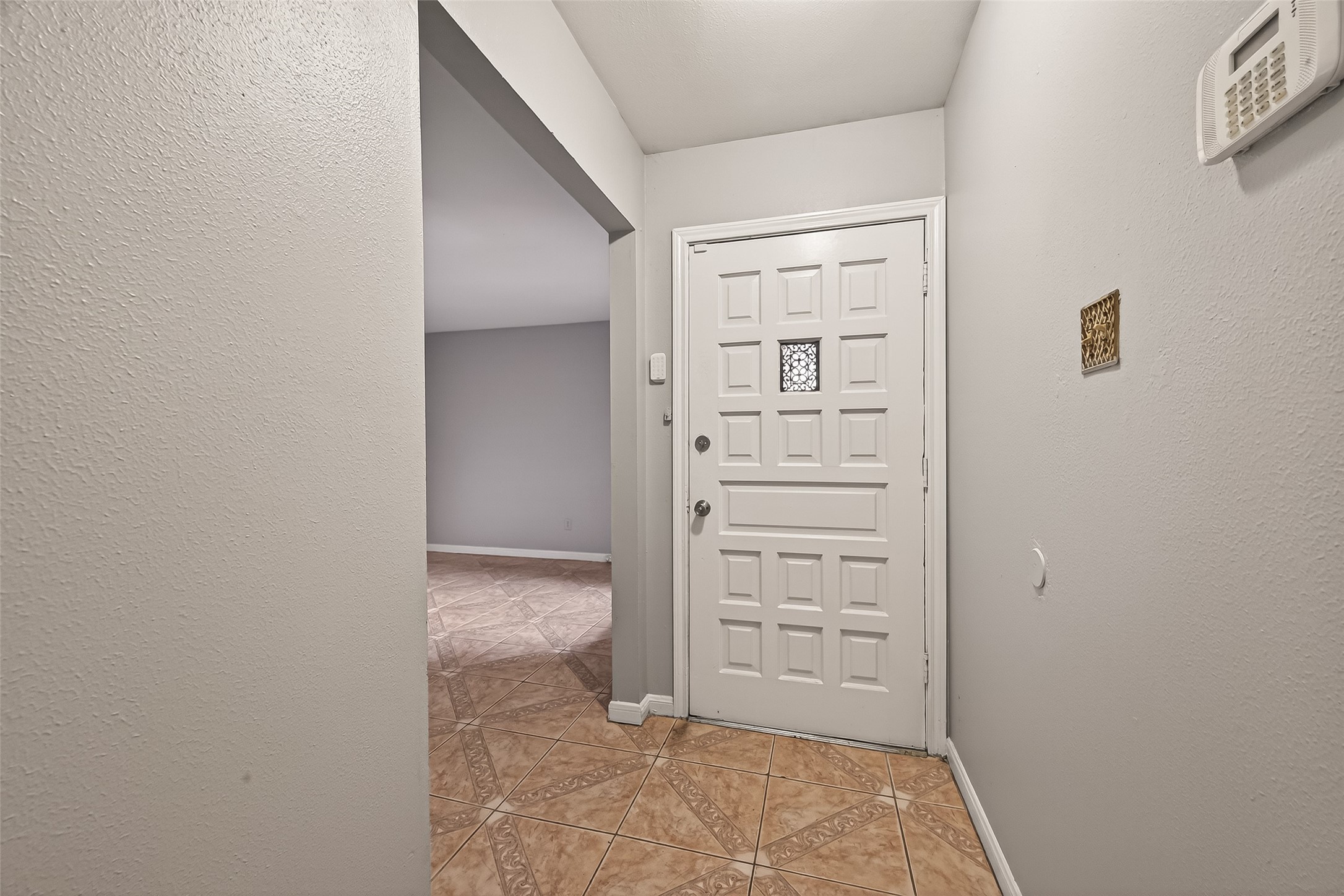 10607 Bainbridge Street Houston, TX 77016 - Photo 7 of 43