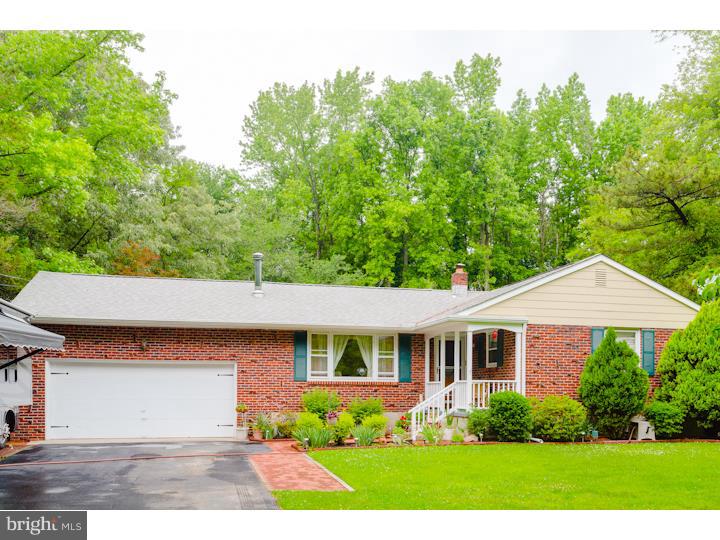 18 Taunton Road Medford, NJ 08055 - Photo 1 of 23 Front Yard