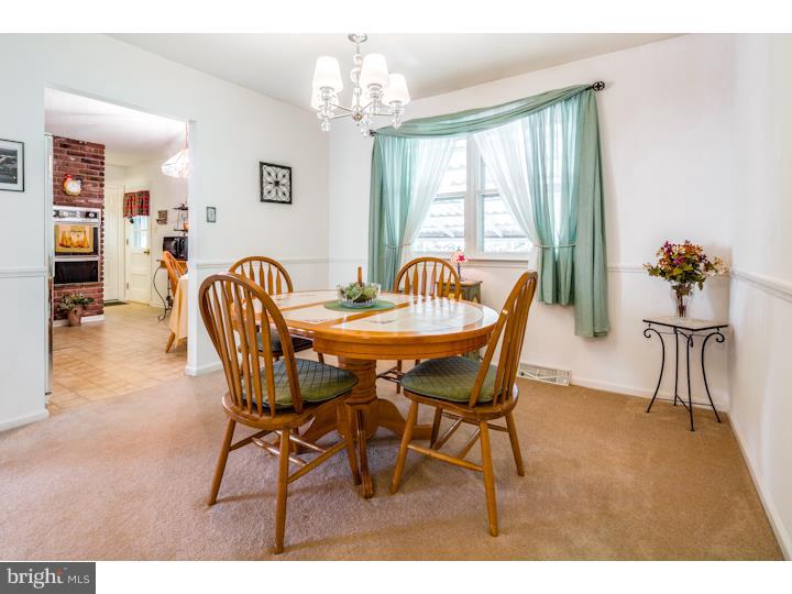 18 Taunton Road Medford, NJ 08055 - Photo 14 of 23 Dining Room