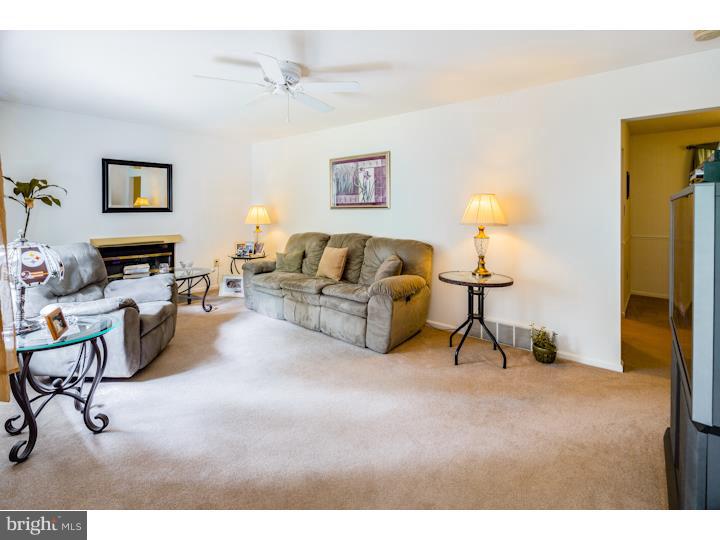 18 Taunton Road Medford, NJ 08055 - Photo 22 of 23 Living Room
