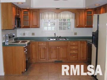 4 # 4 Herrin, IL 62948 - Photo 3 of 7 Gallery Image 3