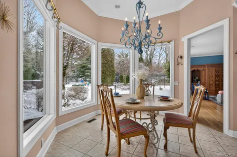 $3,500,000 | 1 Hunting Lane, Old Westbury, NY 11568