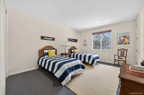 $3,500,000 | 1 Hunting Lane, Old Westbury, NY 11568