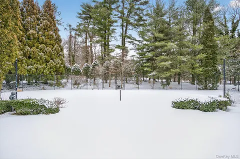 $3,500,000 | 1 Hunting Lane, Old Westbury, NY 11568