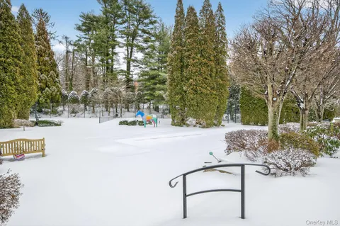 $3,500,000 | 1 Hunting Lane, Old Westbury, NY 11568