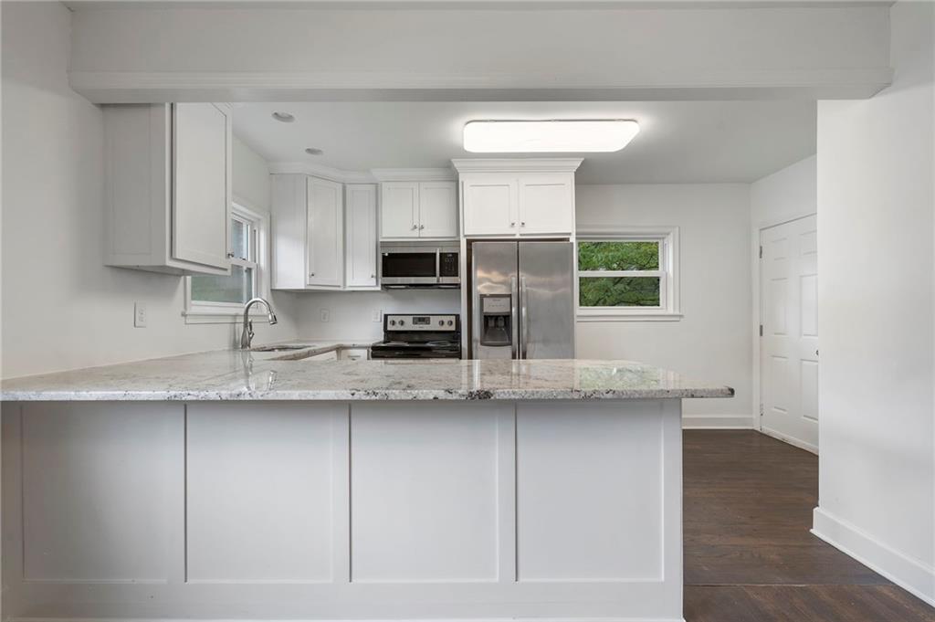 2422 North Decatur Road Decatur, GA 30033 - Photo 13 of 39