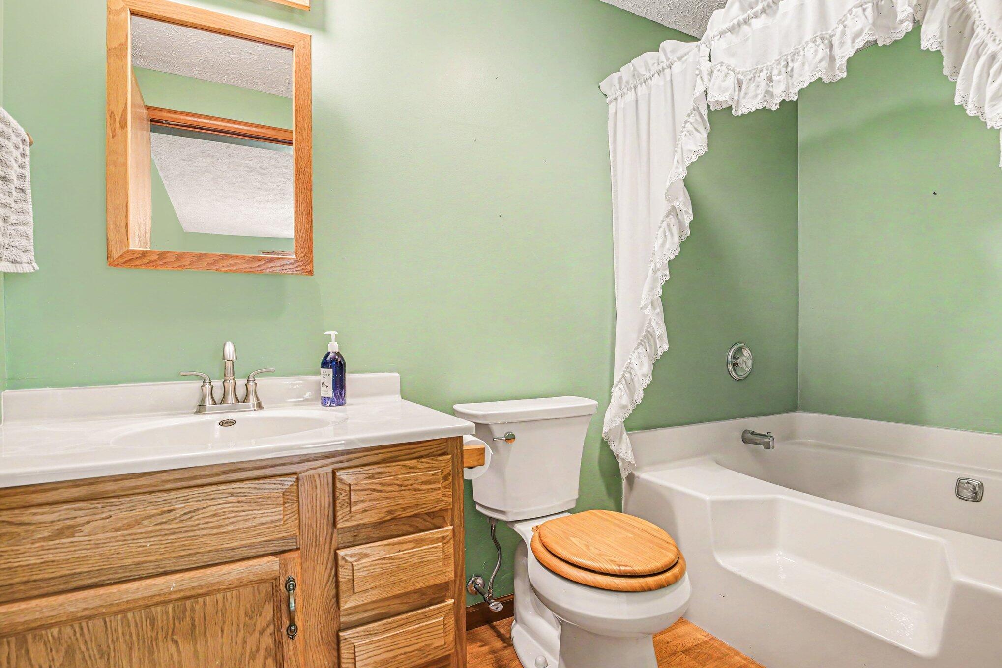 69728 Calvin Center Road Edwardsburg, MI 49112 - Photo 9 of 26 69728 Calvin Center Rd.Primary Bath