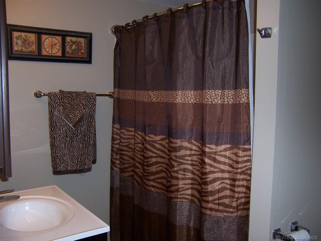 12115 Bryce Road Emmett, MI 48022 - Photo 15 of 26 31298707-14.JPG