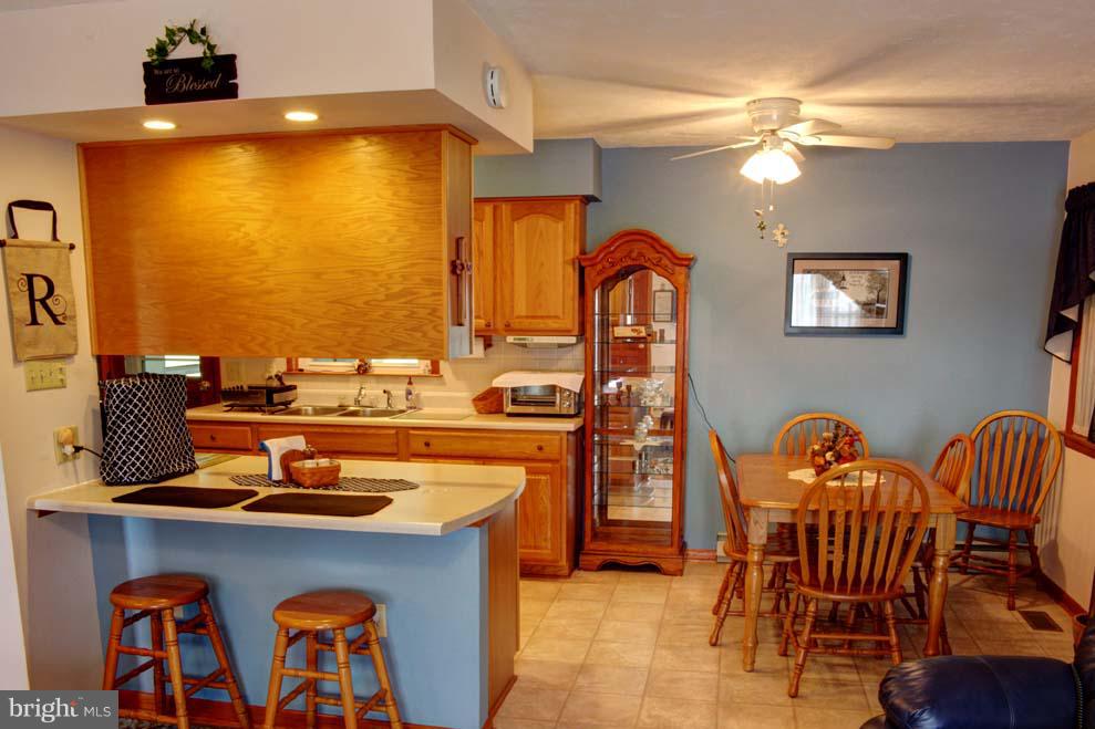 111 Lodge Hall Road Mount Jackson, VA 22842 - Photo 12 of 29 Breakfast Bar and Dining Area