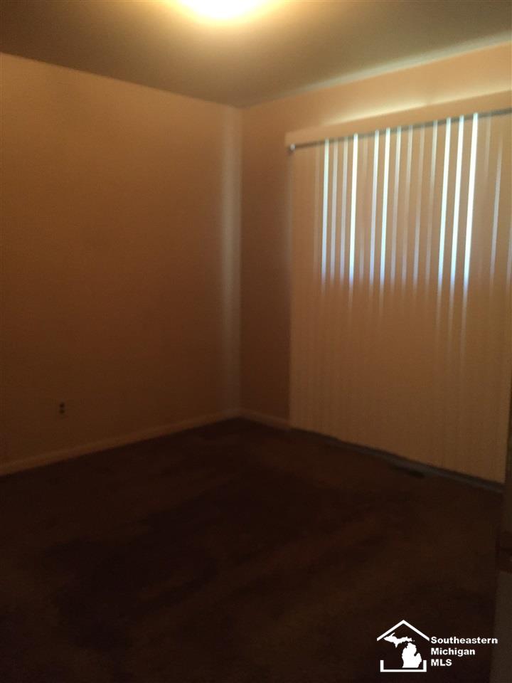 7063 North Gulley Road Dearborn Heights, MI 48127 - Photo 9 of 24