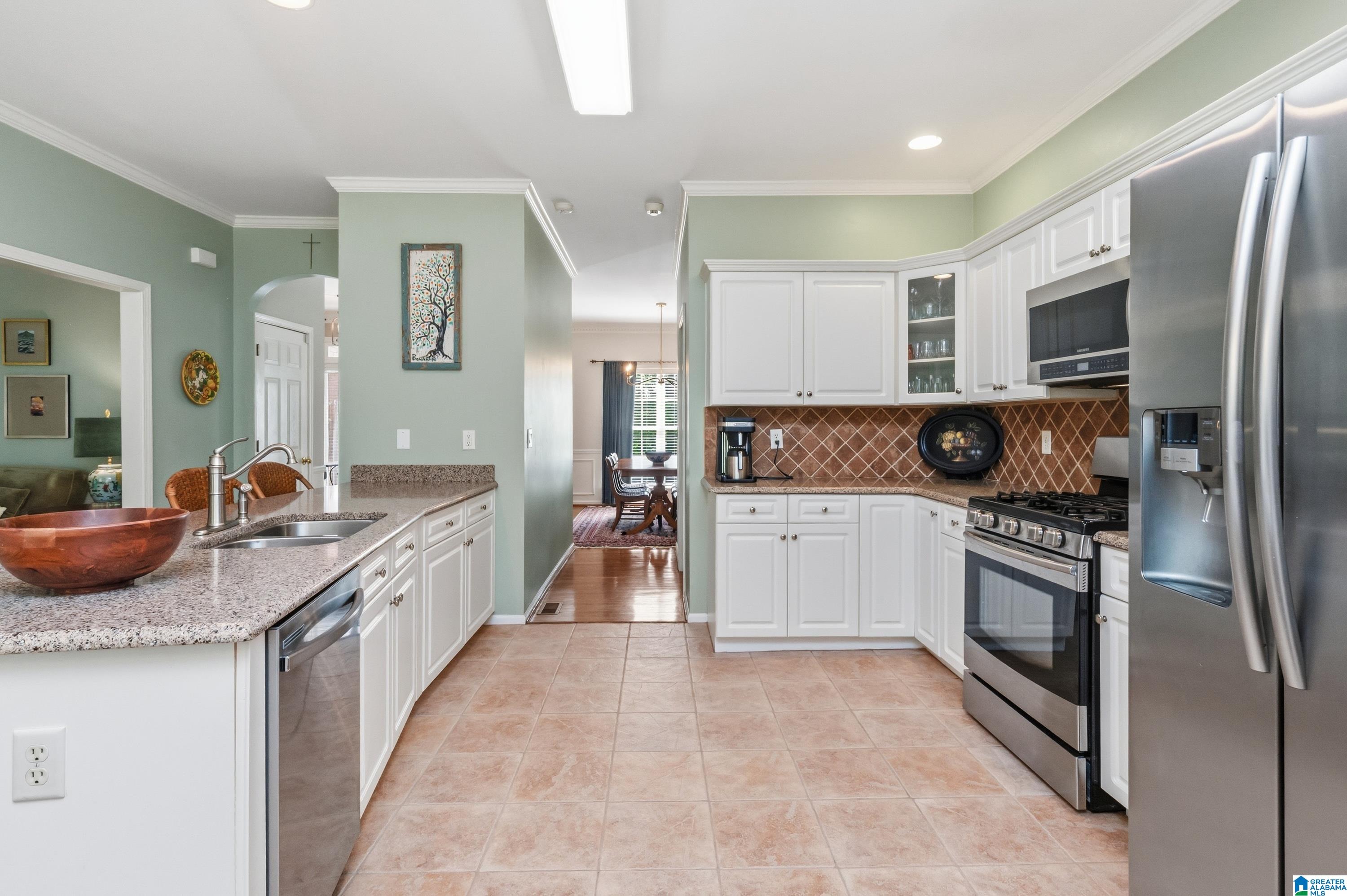 208 Silverleaf Drive Pelham, AL 35124 - Photo 15 of 51