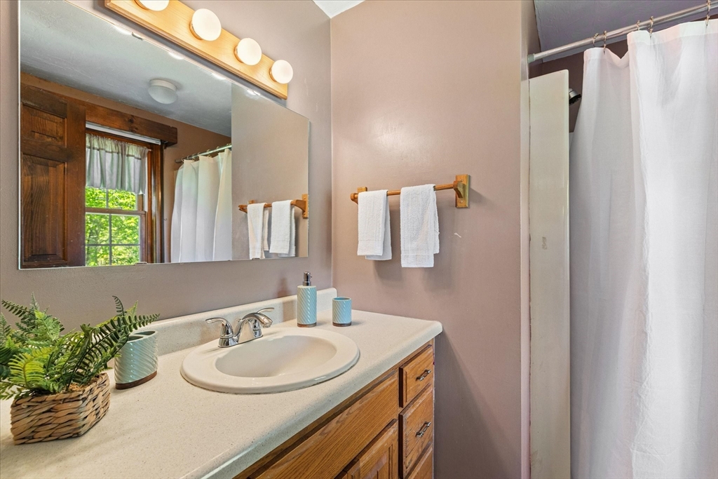 2 Fox Run Road Sterling, MA 01564 - Photo 22 of 41