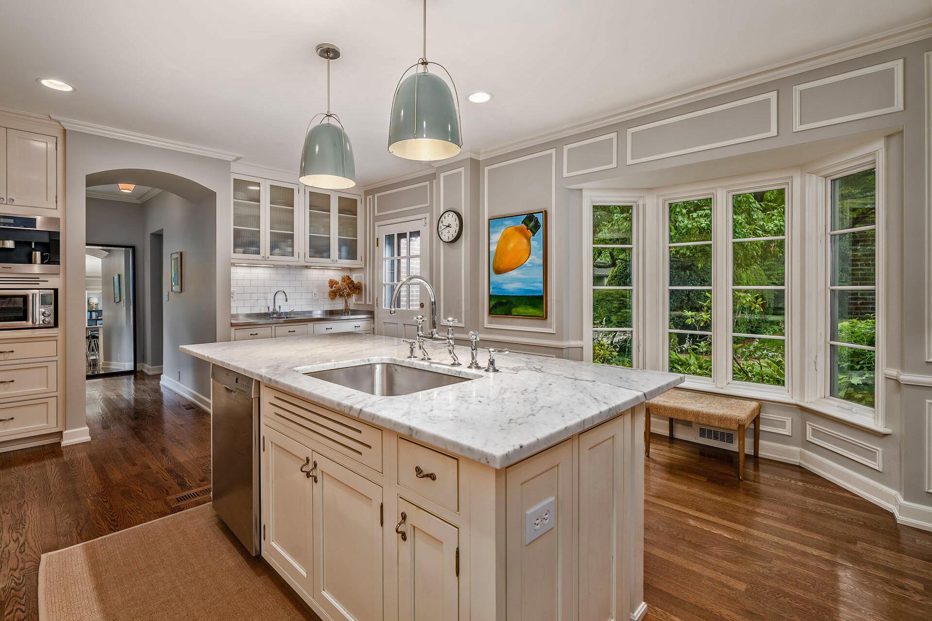 180 Ashbourne Road Columbus, OH 43209 - Photo 16 of 62 Kitchen