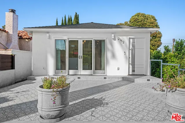 $7,200 | 2152 Parnell Avenue, Los Angeles, CA 90025