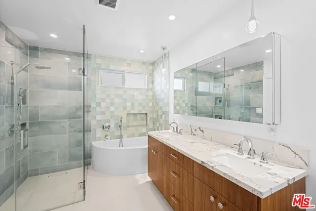 $7,200 | 2152 Parnell Avenue, Los Angeles, CA 90025