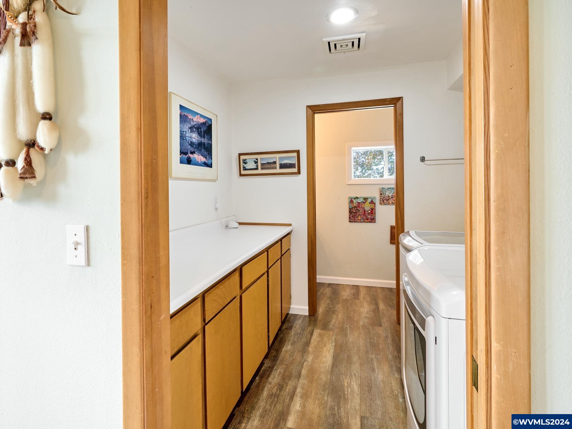 3901 North Oak Grove Road Rickreall, OR 97371 - Photo 13 of 48 Gallery Image 13