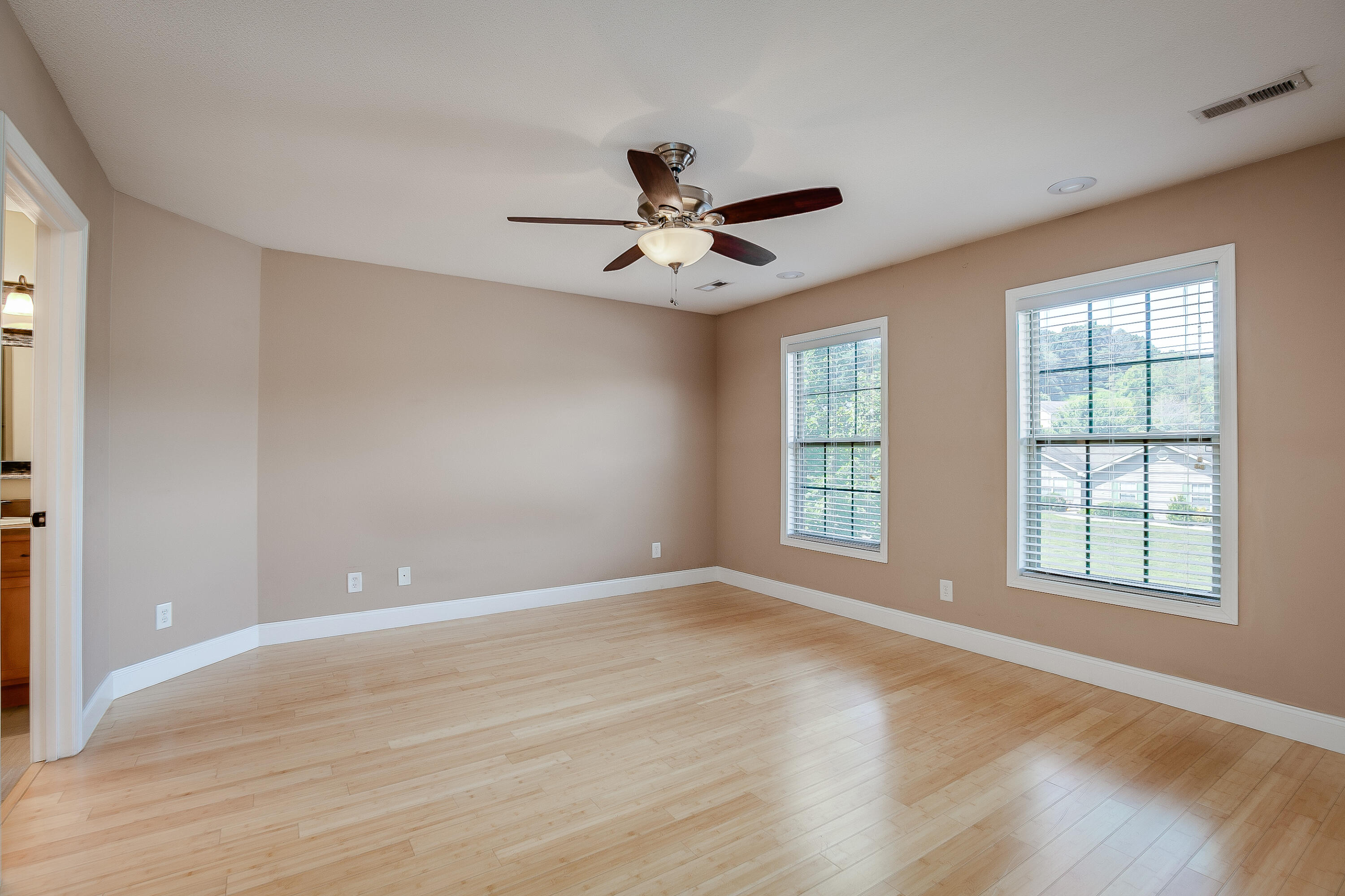 402 Kings Road Piney Flats, TN 37686 - Photo 12 of 21 Master