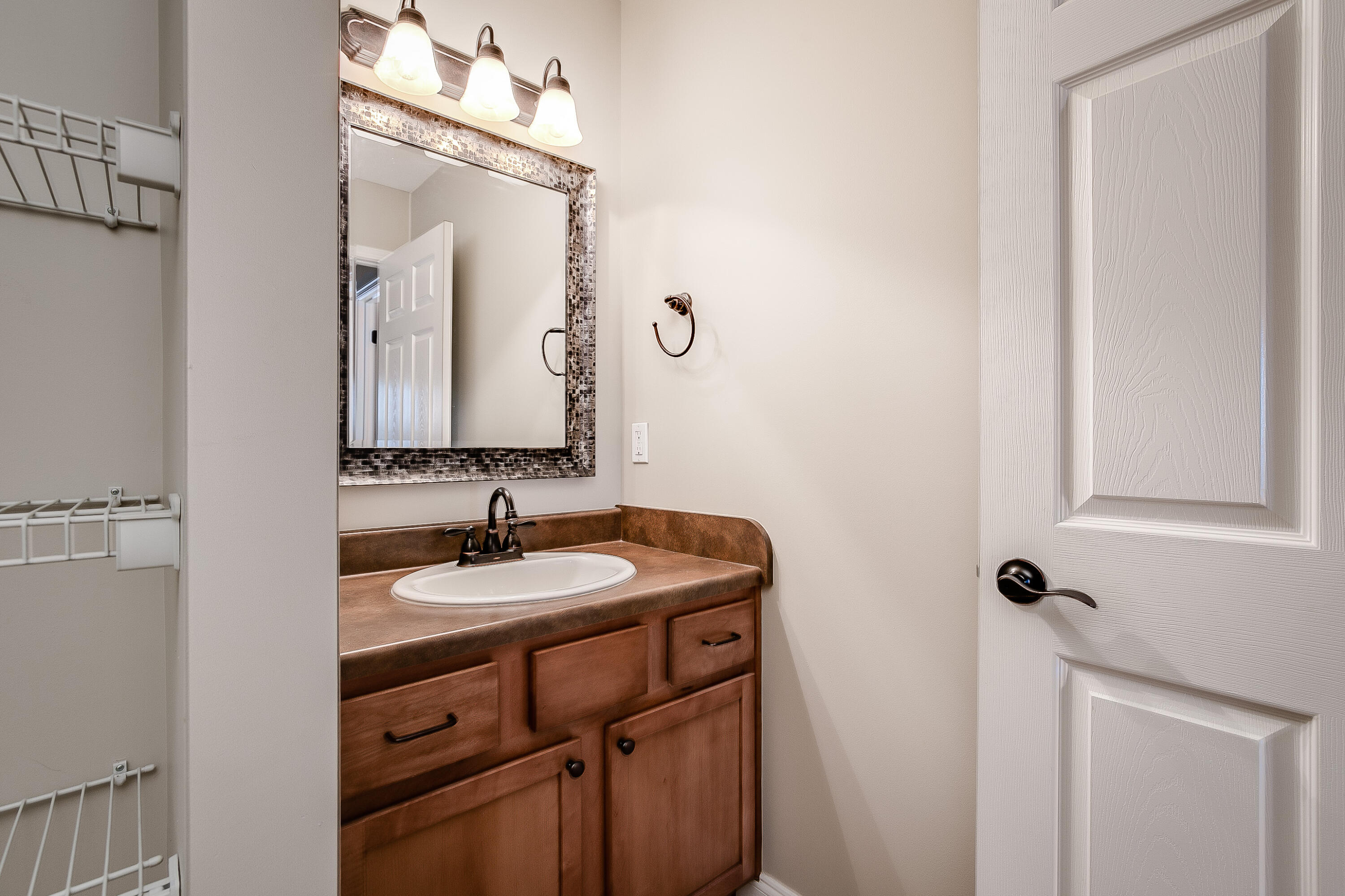 402 Kings Road Piney Flats, TN 37686 - Photo 18 of 21 Upstairs bathroom