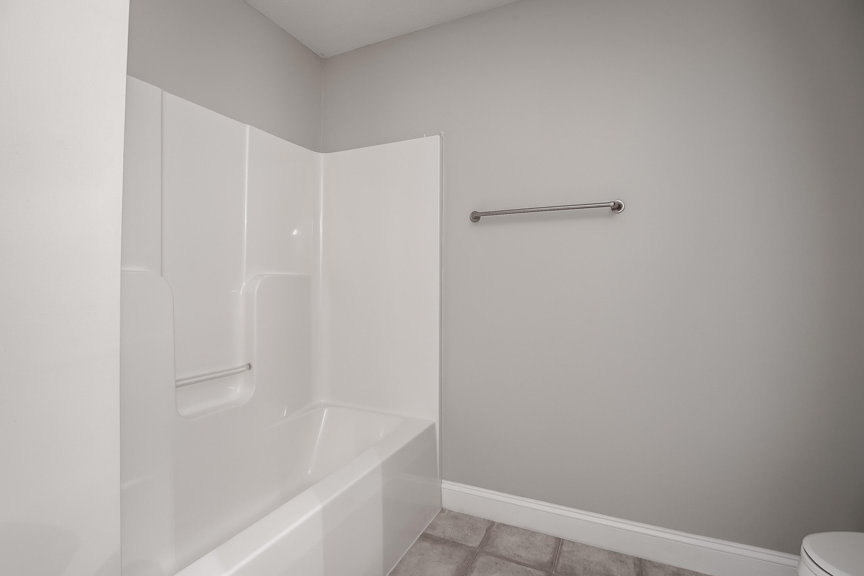 402 Kings Road Piney Flats, TN 37686 - Photo 19 of 21 Upstairs bathroom