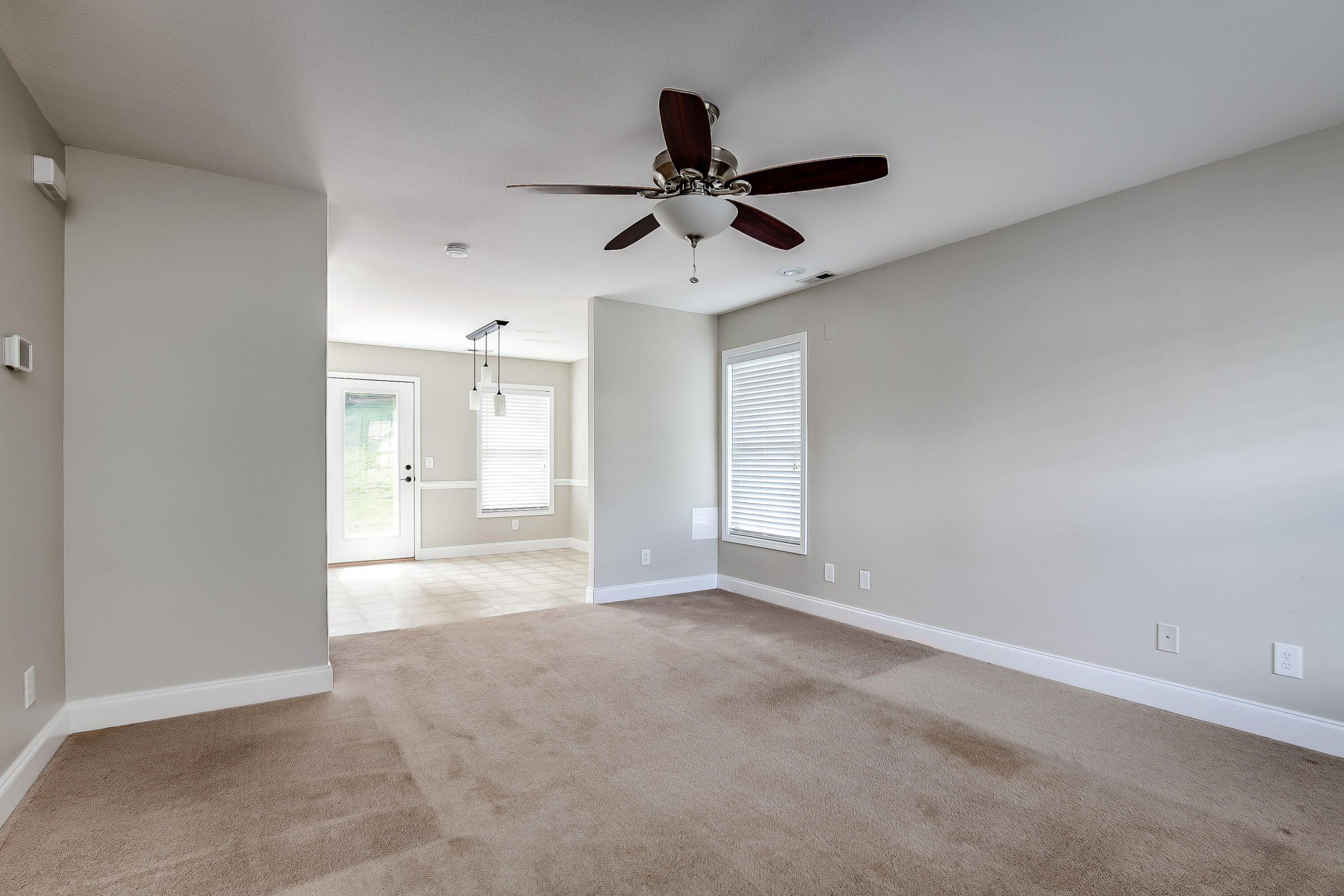 402 Kings Road Piney Flats, TN 37686 - Photo 4 of 21 B7847898-32D7-45F8-A0E4-930132E3AE5B
