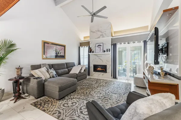 $340,000 | 474 East Alluvial Avenue, Unit 181, Fresno, CA 93720