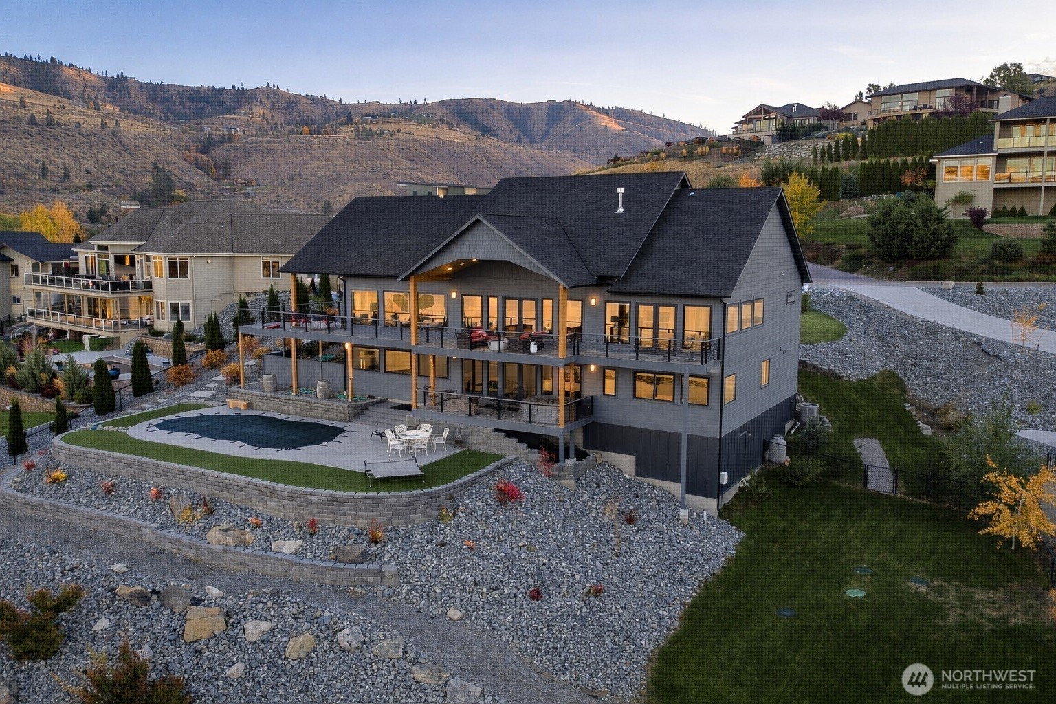 149 Clos Chevalle Road Chelan, WA 98816 - Photo 4 of 37
