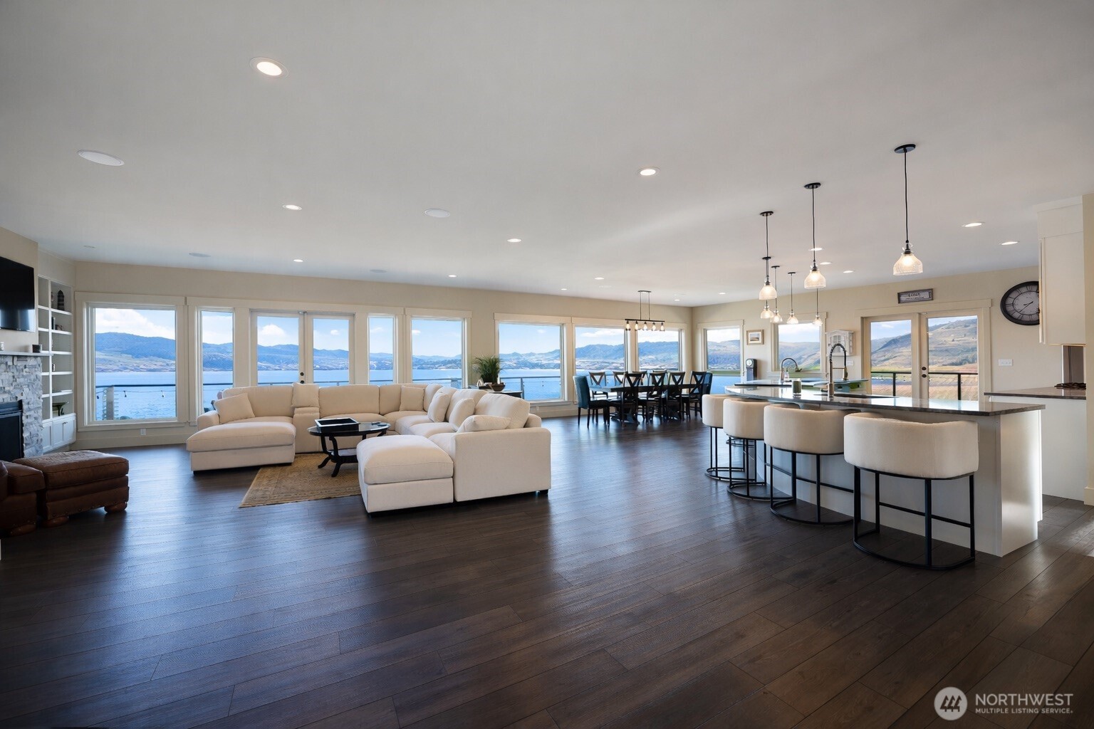 149 Clos Chevalle Road Chelan, WA 98816 - Photo 5 of 37