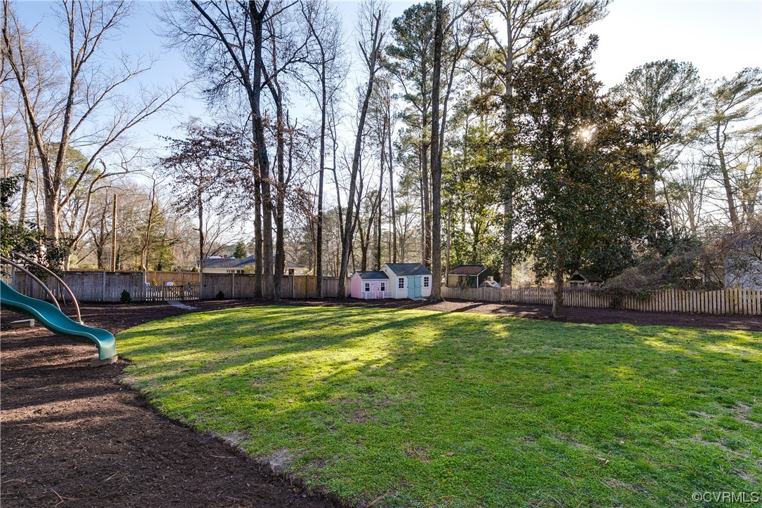 7203 Pinetree Road Henrico, VA 23229 - Photo 43 of 50 a view of a park with large trees