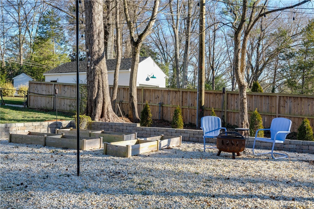 7203 Pinetree Road Henrico, VA 23229 - Photo 49 of 50 a view of outdoor space with seating