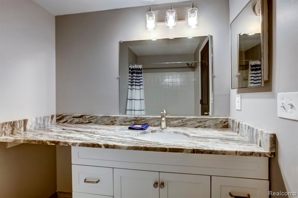 32023 West 14 Mile Road, Unit 105 Farmington, MI 48334 - Photo 12 of 13