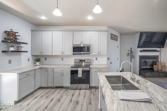 $569,900 | 11493 East Turquoise Circle, Dewey, AZ 86327